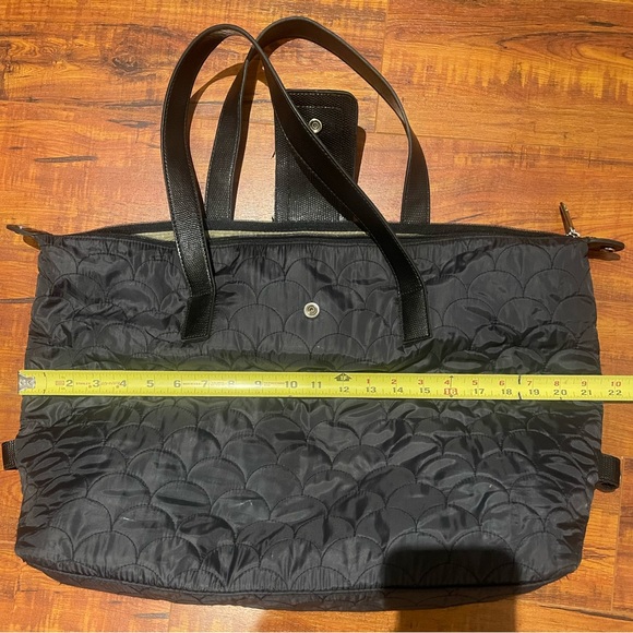 Woman’s DVF black large travel bag - Picture 7 of 7